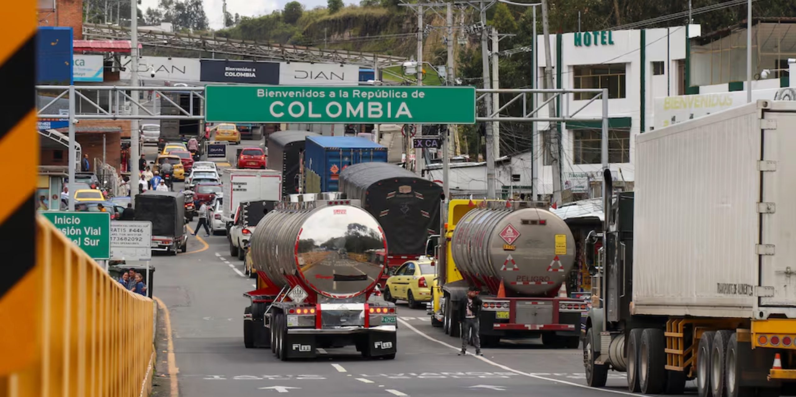 Colombia elevaría a 50% los aranceles a más de 185 productos de Ecuador en respuesta a medidas comerciales del vecino país