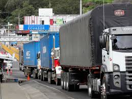 Tensión en la frontera: transportadores de Colombia y Ecuador alistan posible paro binacional